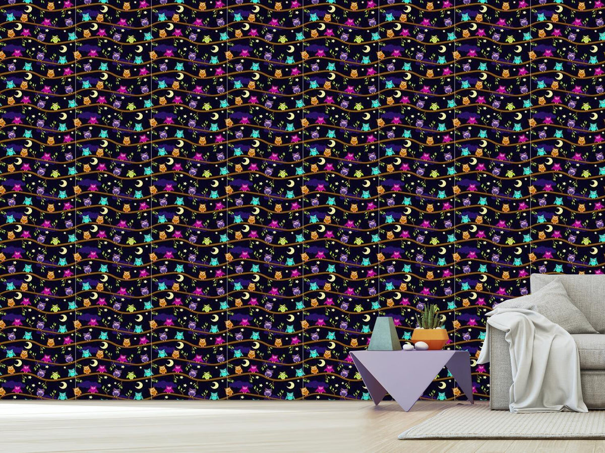 patterned-wallpaper-a-night-at-the-owl-hotel