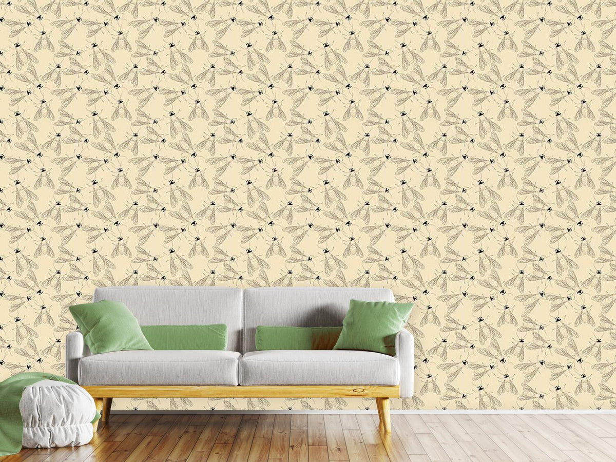 patterned-wallpaper-buzzy-bees