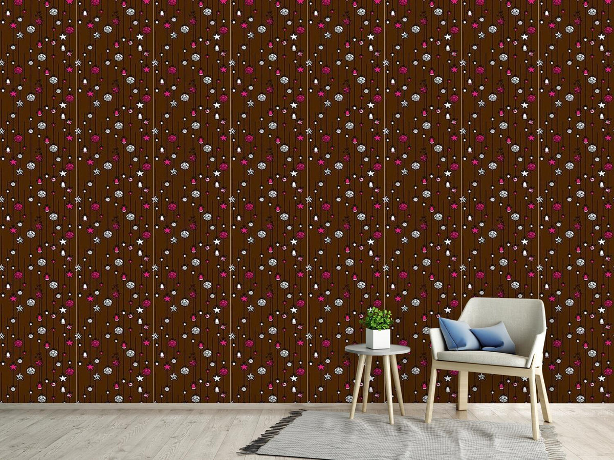patterned-wallpaper-christmas-tree-decorations