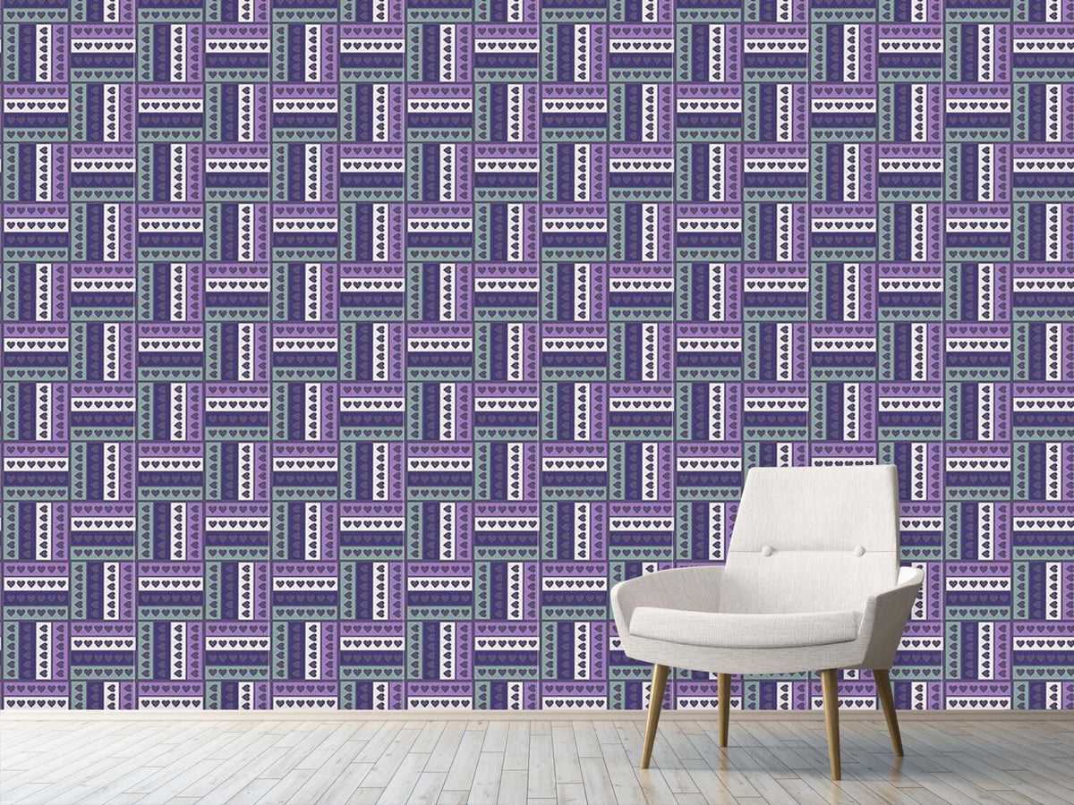 patterned-wallpaper-heart-on-stripe