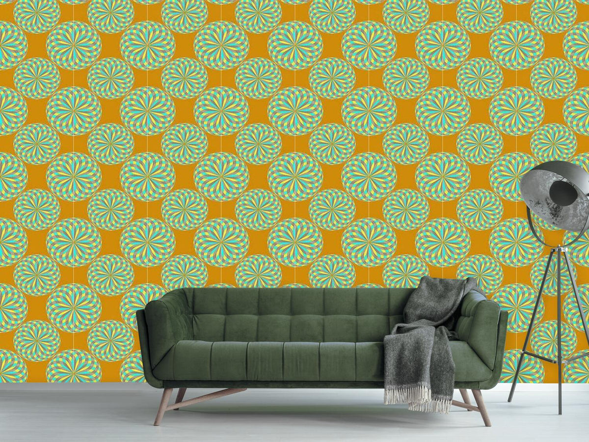 patterned-wallpaper-lanterns