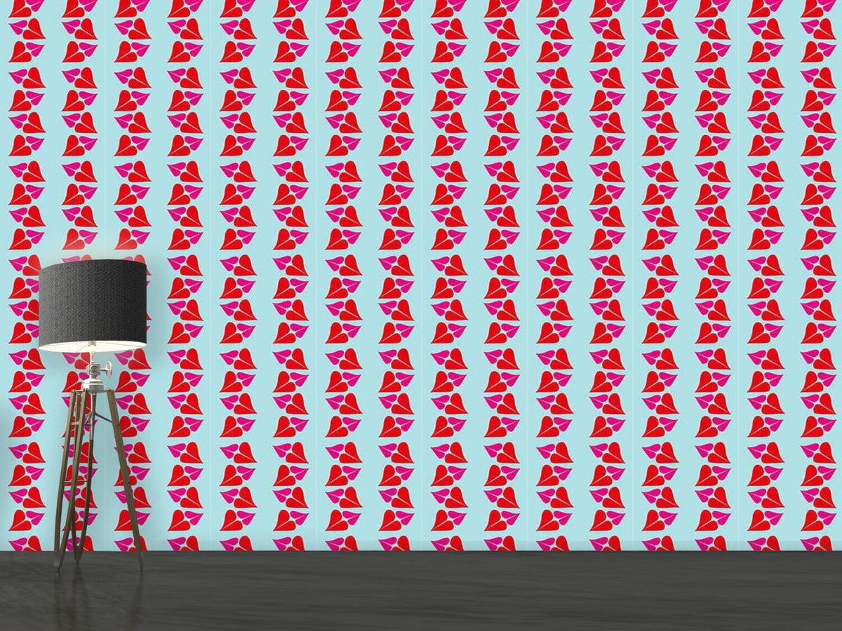 patterned-wallpaper-kiss