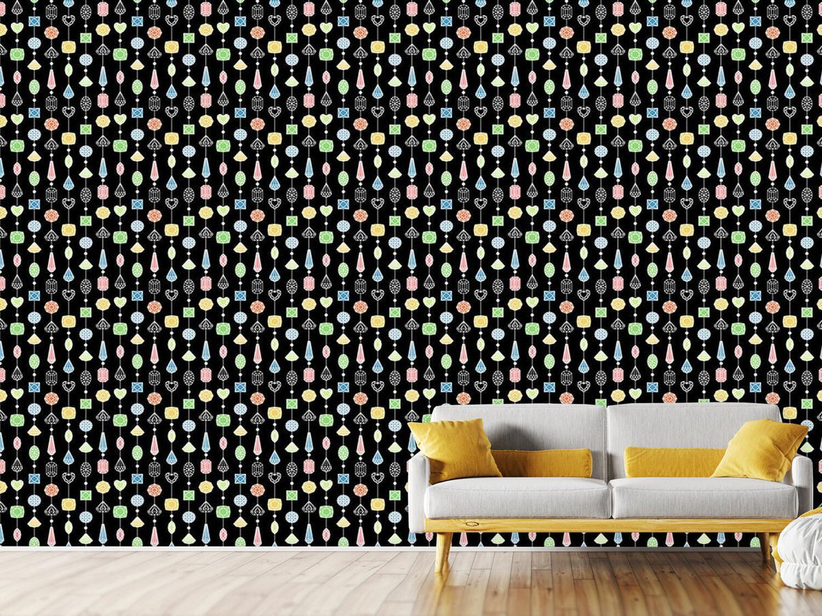 patterned-wallpaper-jewelry-curtain