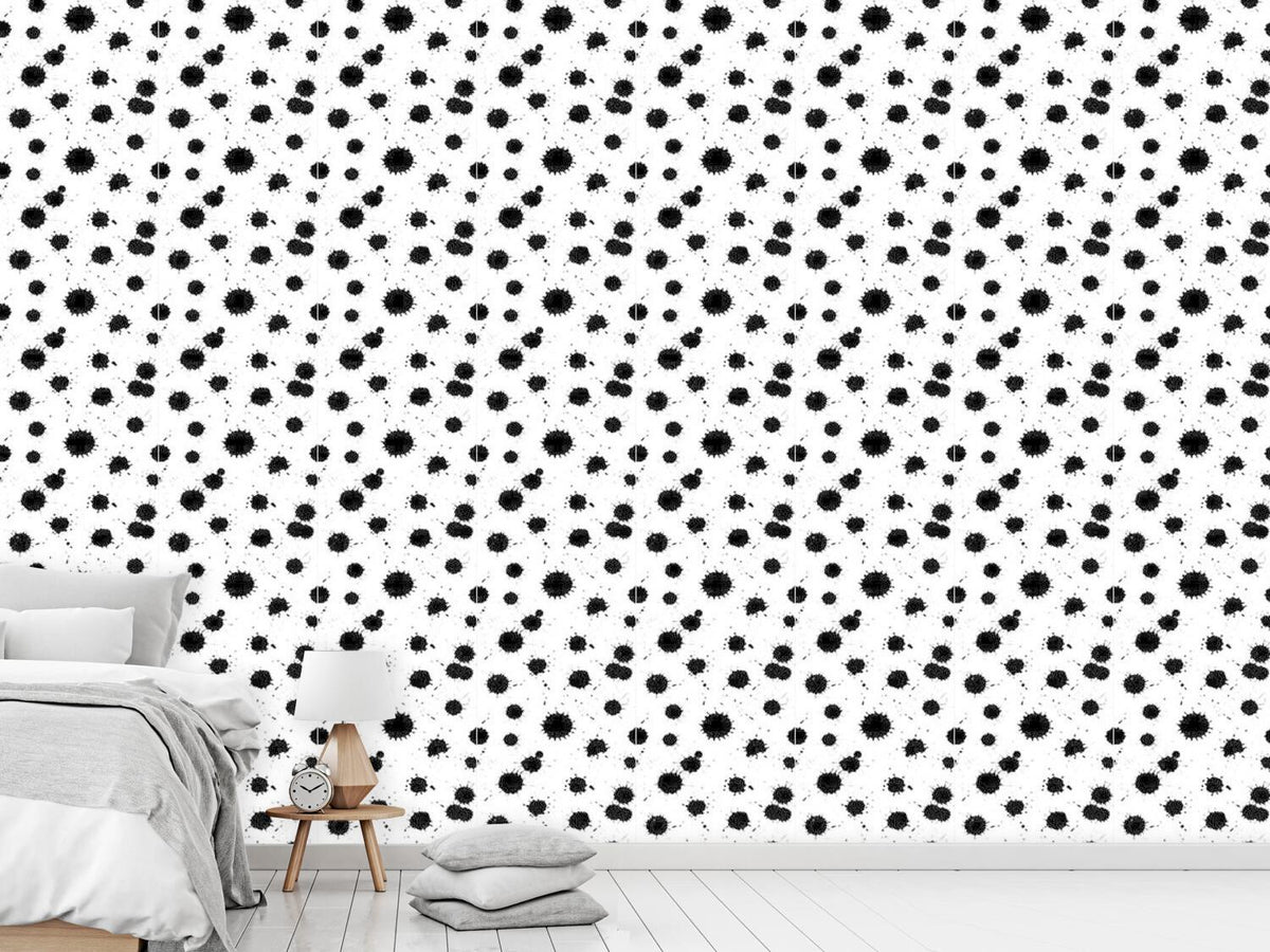 patterned-wallpaper-spray-paint