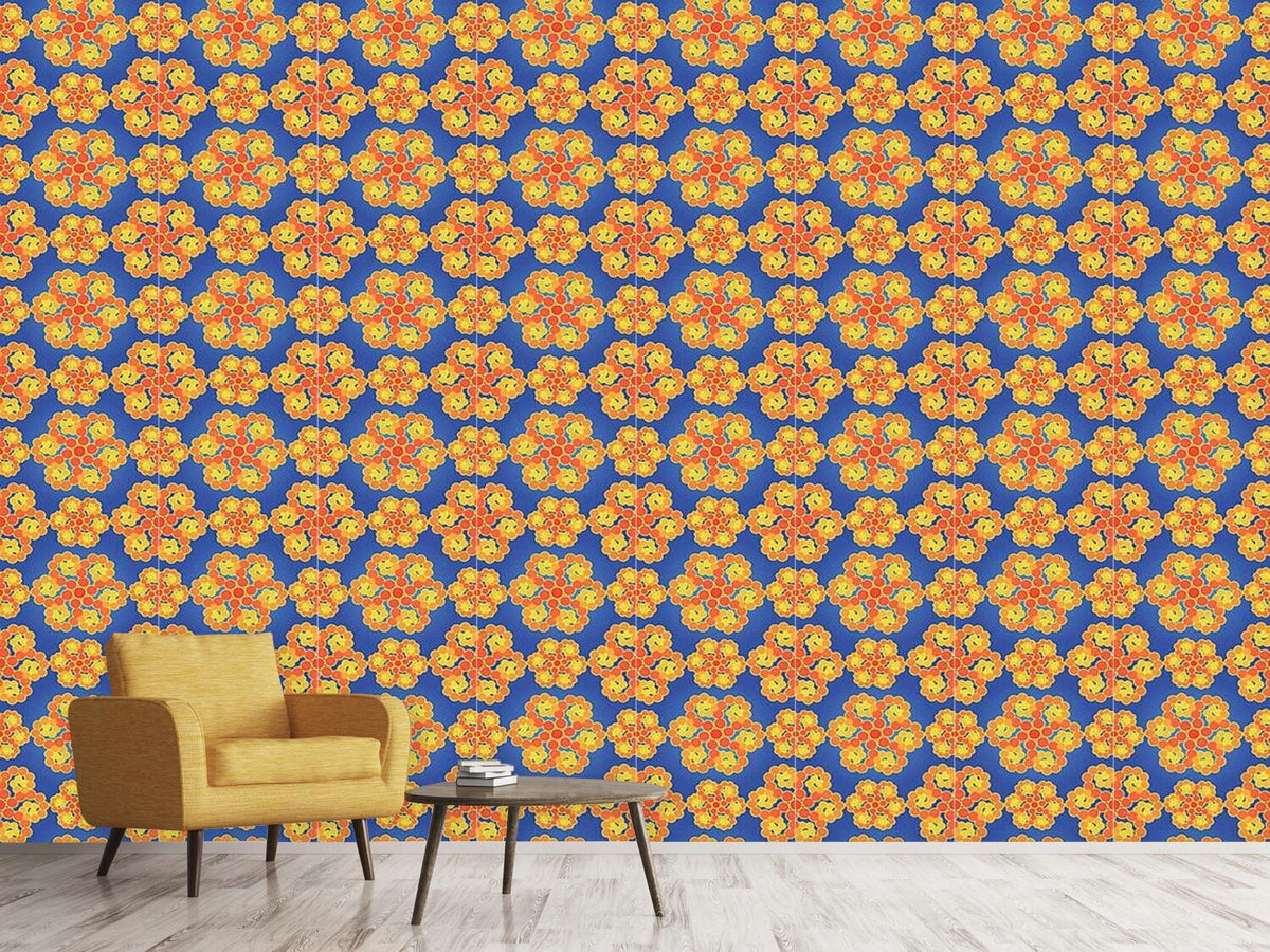 patterned-wallpaper-compass-flowers