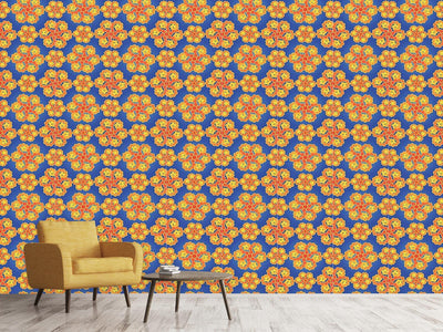 patterned-wallpaper-compass-flowers
