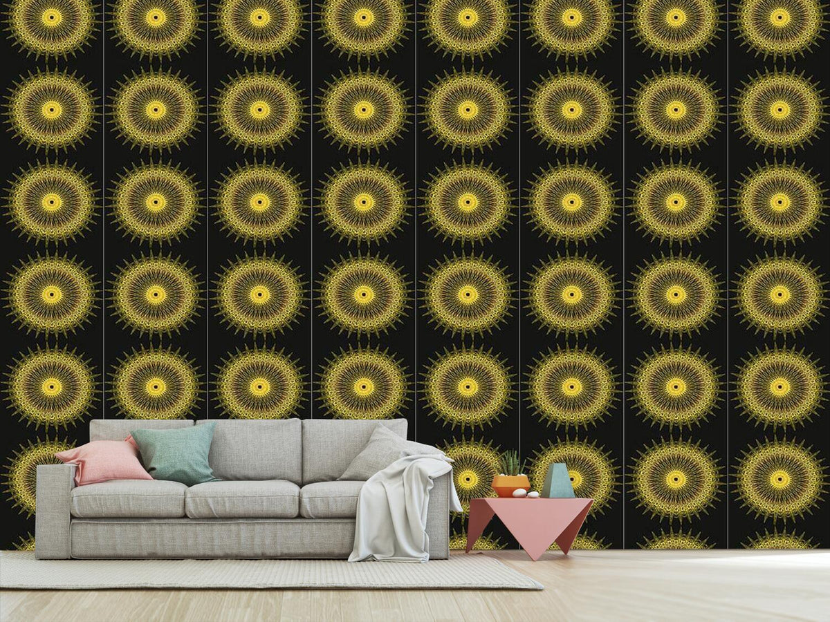 patterned-wallpaper-golden-chariot