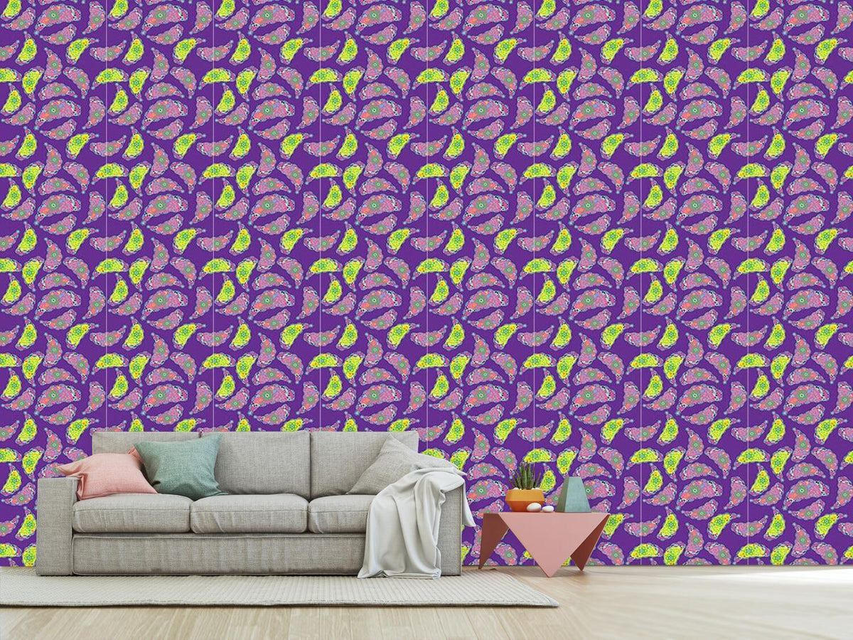 patterned-wallpaper-paisley-dance