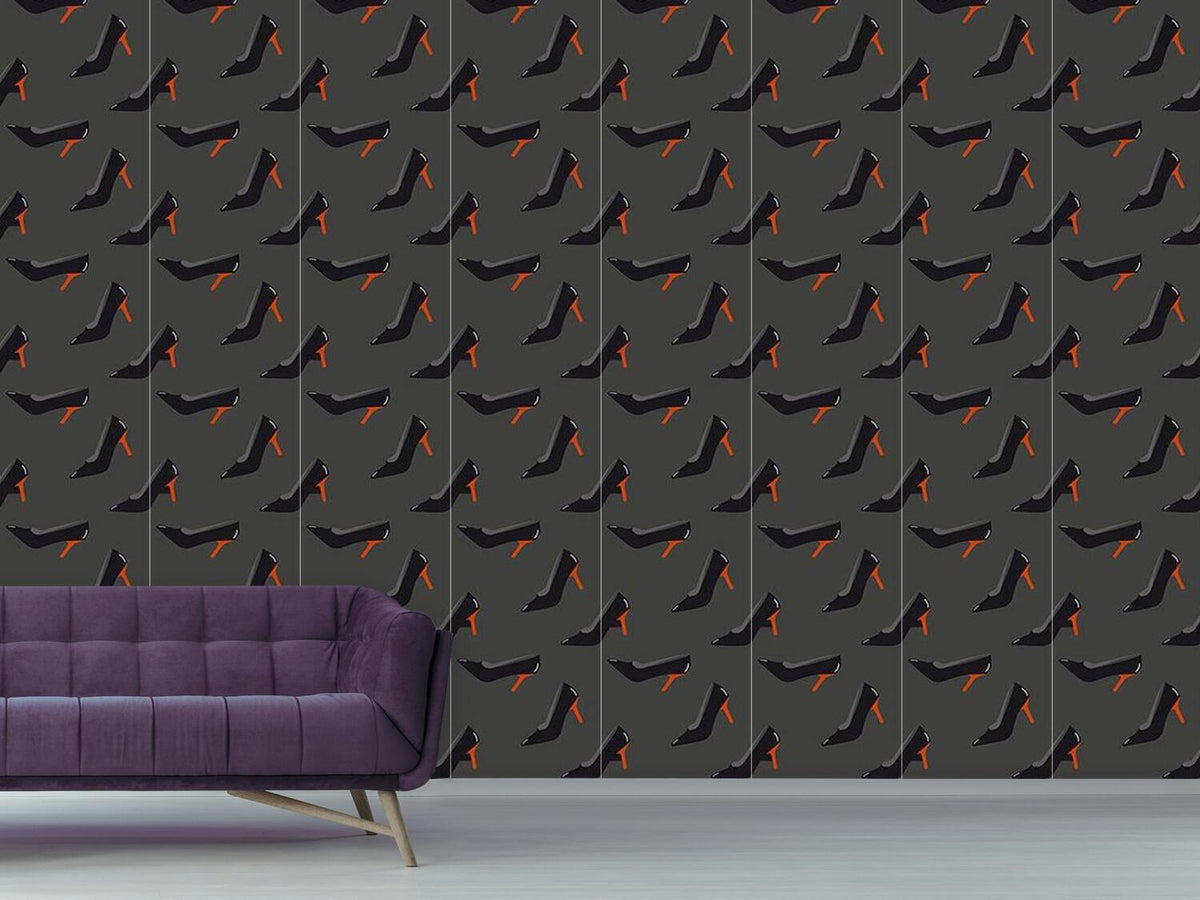 patterned-wallpaper-high-heels