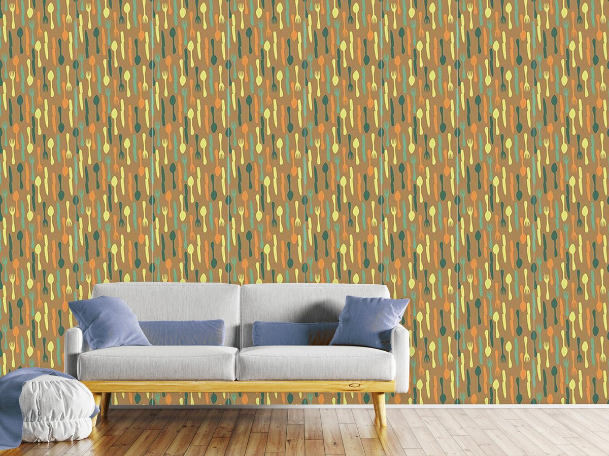 patterned-wallpaper-retro-look-cutlery