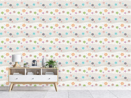patterned-wallpaper-wind-wheels-on-vacation