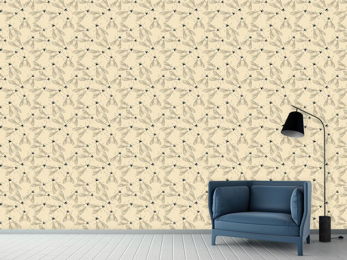 patterned-wallpaper-buzzy-bees