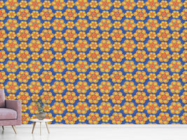 patterned-wallpaper-compass-flowers