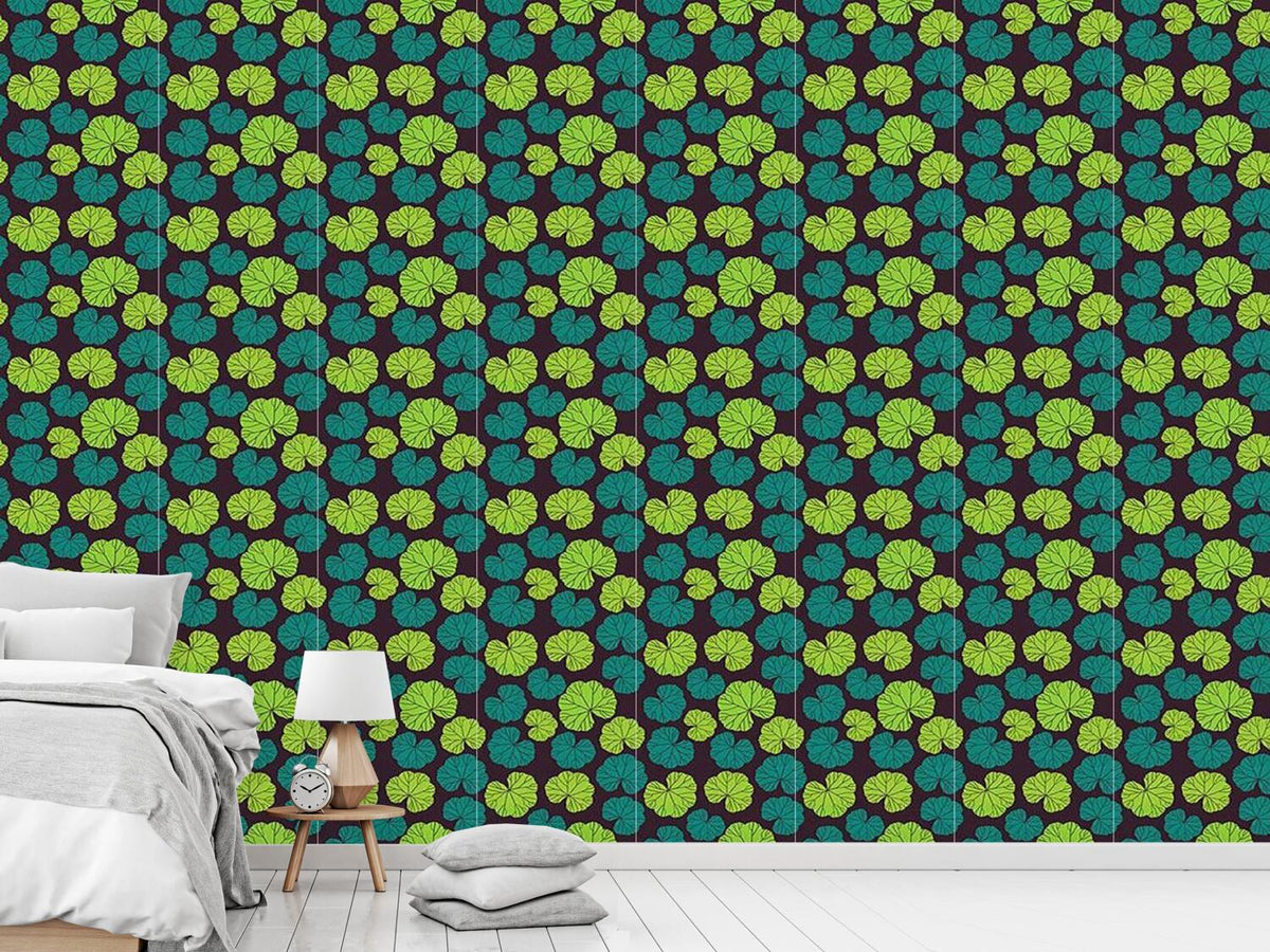 patterned-wallpaper-ladys-mantle
