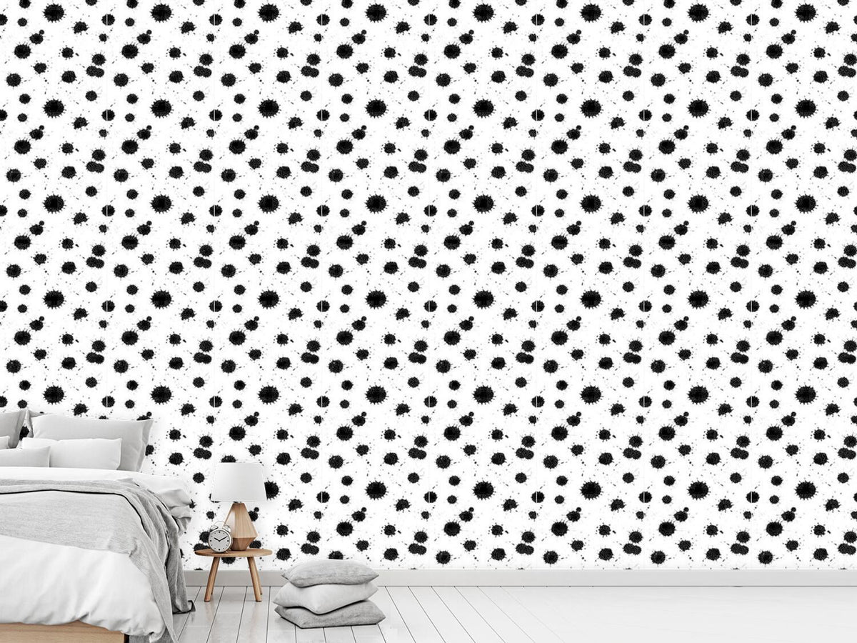 patterned-wallpaper-spray-paint