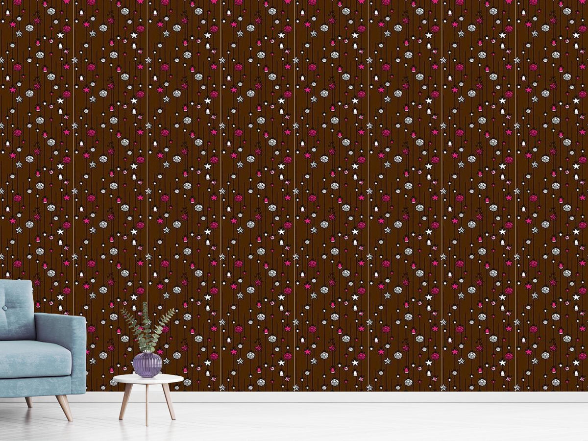 patterned-wallpaper-christmas-tree-decorations