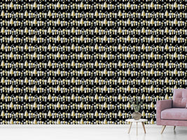 patterned-wallpaper-candle-light-in-gold-luster