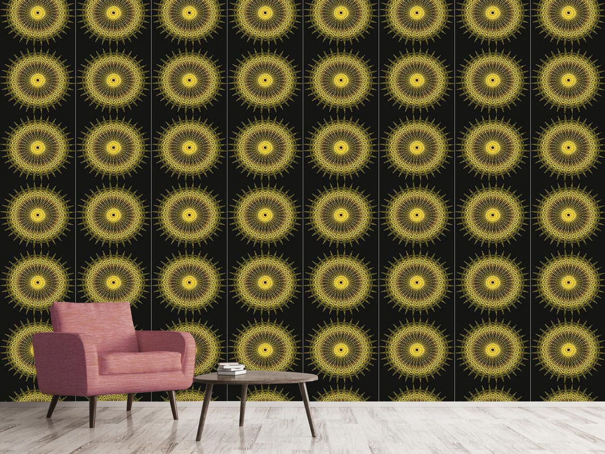 patterned-wallpaper-golden-chariot
