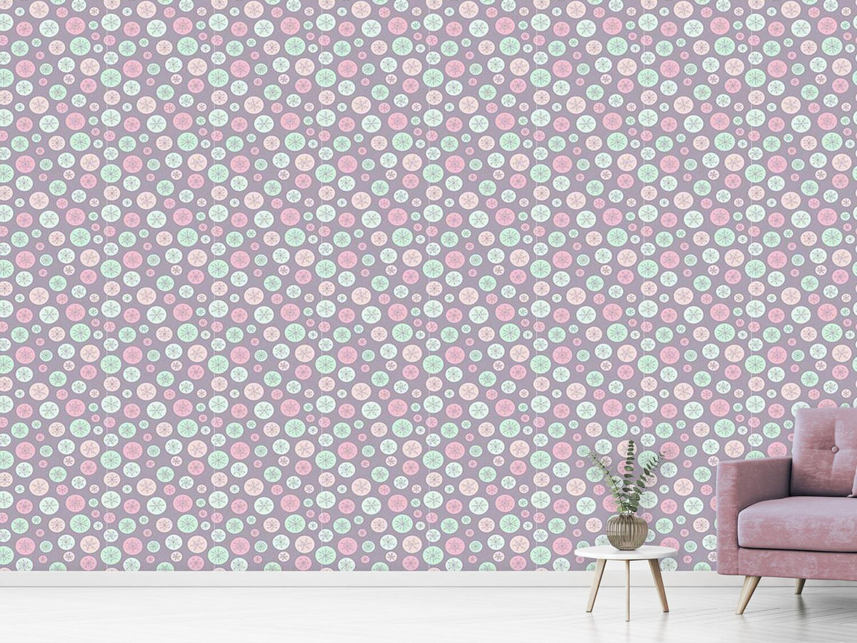 patterned-wallpaper-snowflake-in-a-bubble