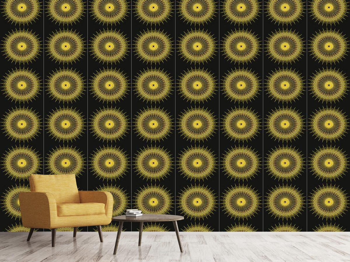 patterned-wallpaper-golden-chariot