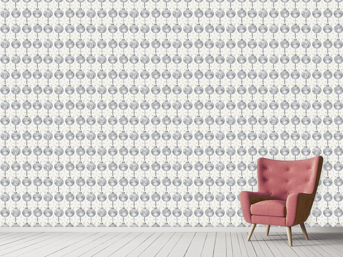 patterned-wallpaper-star-twinkle-with-silver-baubles