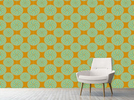 patterned-wallpaper-lanterns