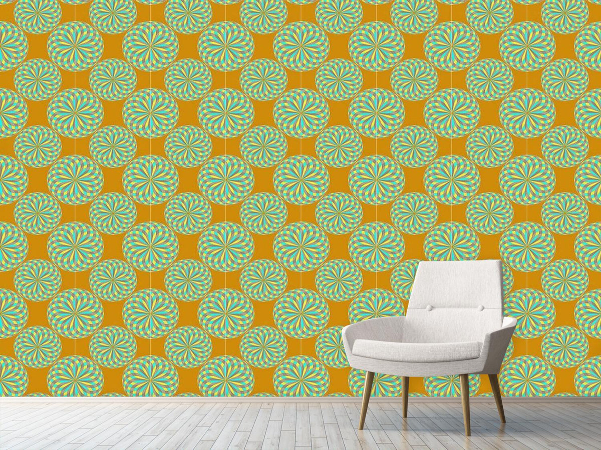patterned-wallpaper-lanterns
