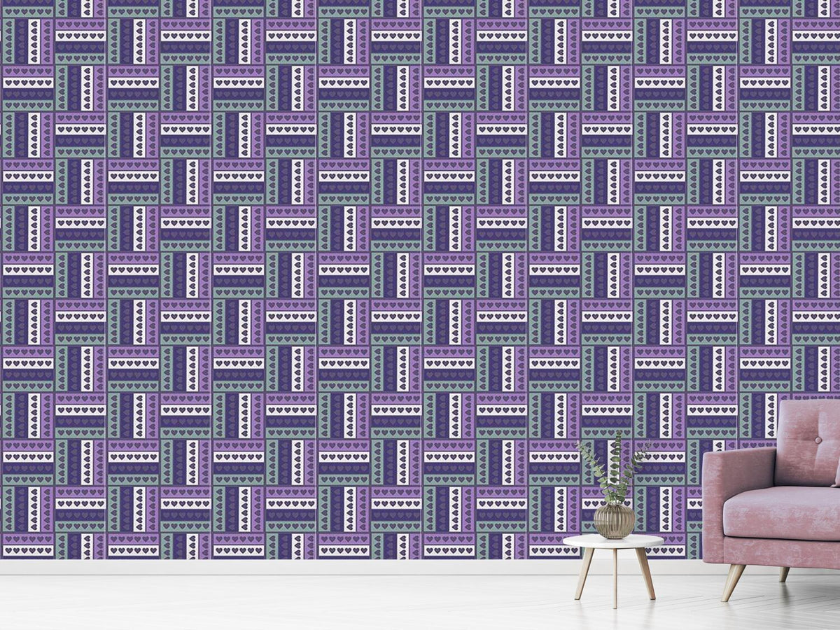 patterned-wallpaper-heart-on-stripe