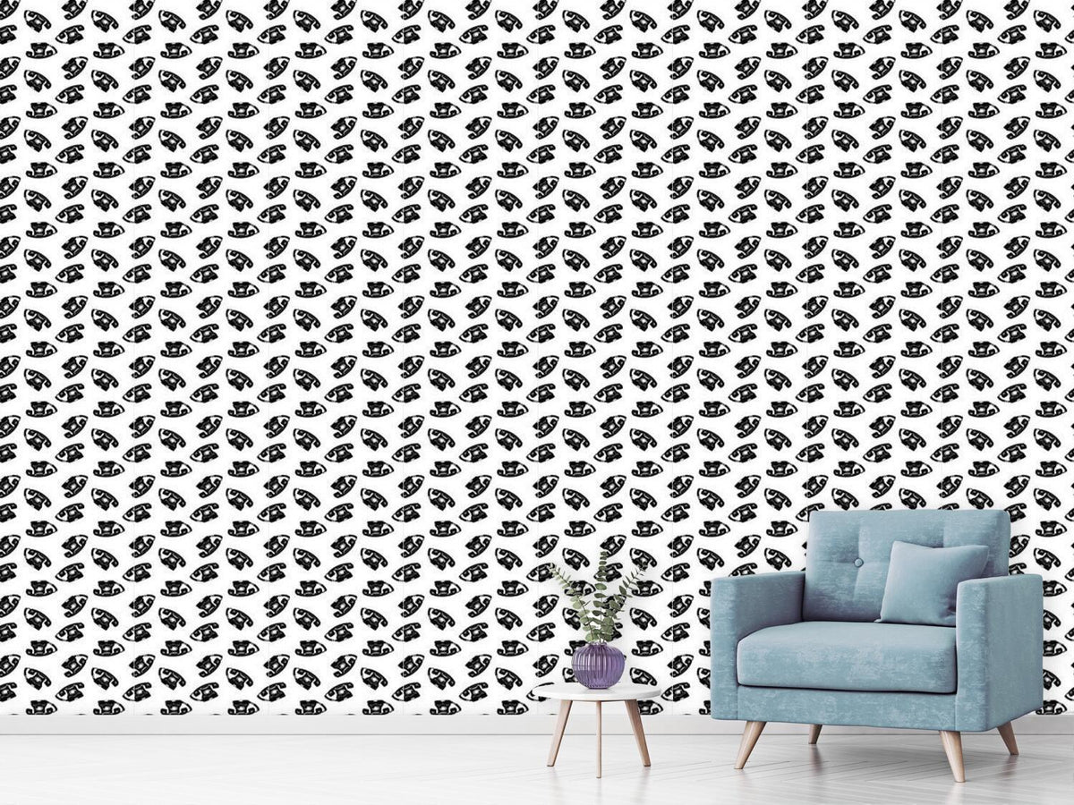 patterned-wallpaper-retro-phone