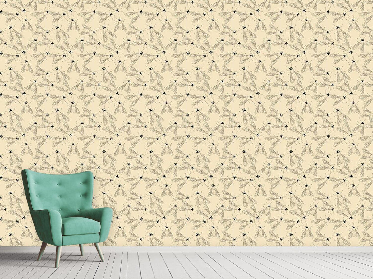 patterned-wallpaper-buzzy-bees