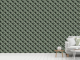 patterned-wallpaper-in-chains