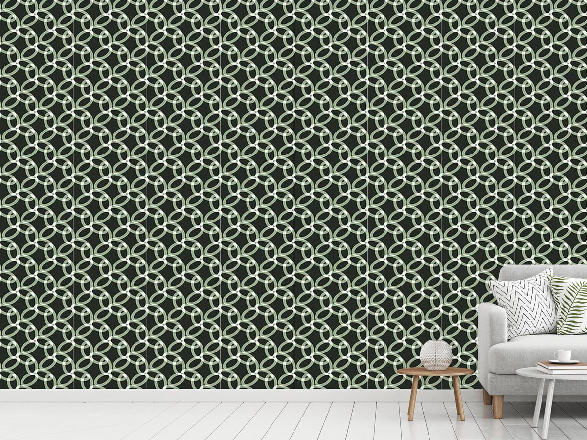 patterned-wallpaper-in-chains