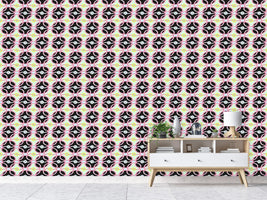 patterned-wallpaper-waiting-for-a-chain-reaction
