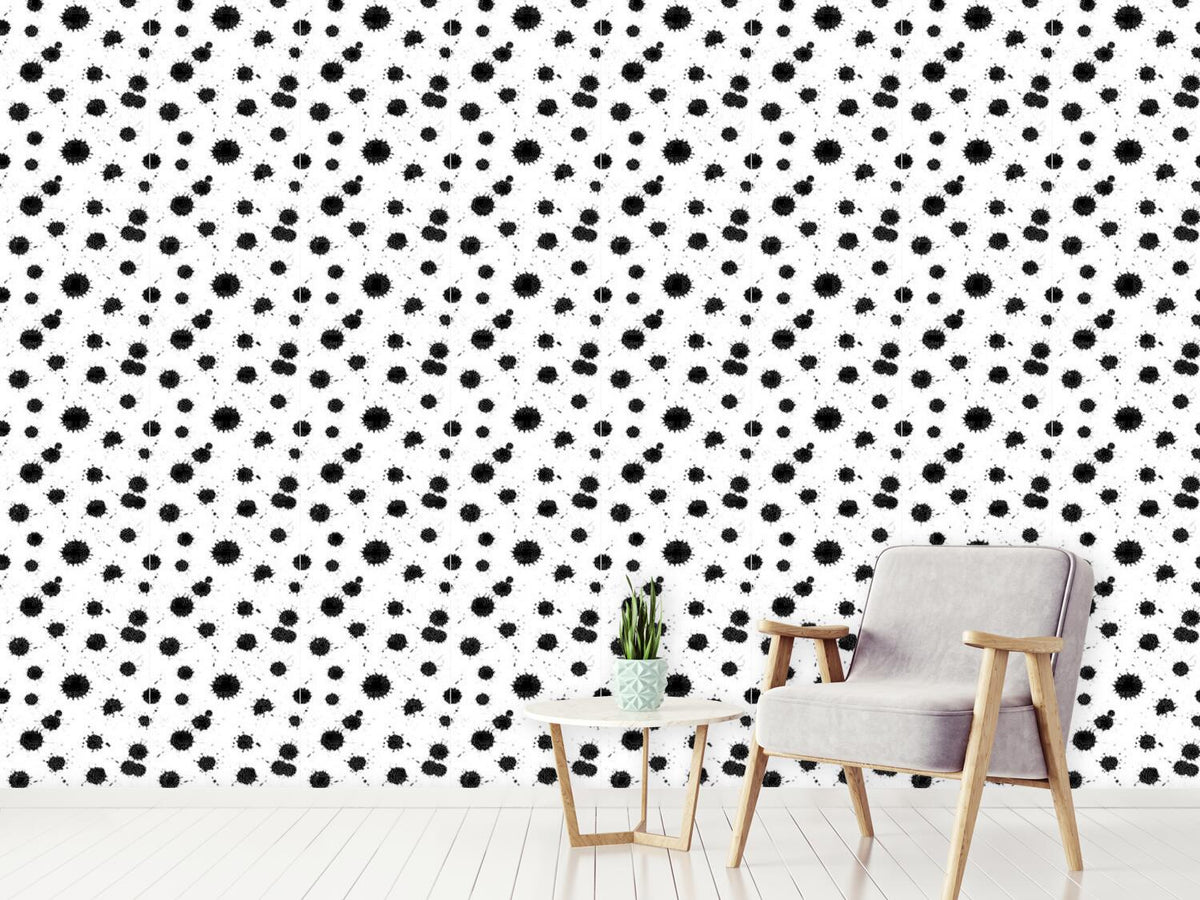 patterned-wallpaper-spray-paint