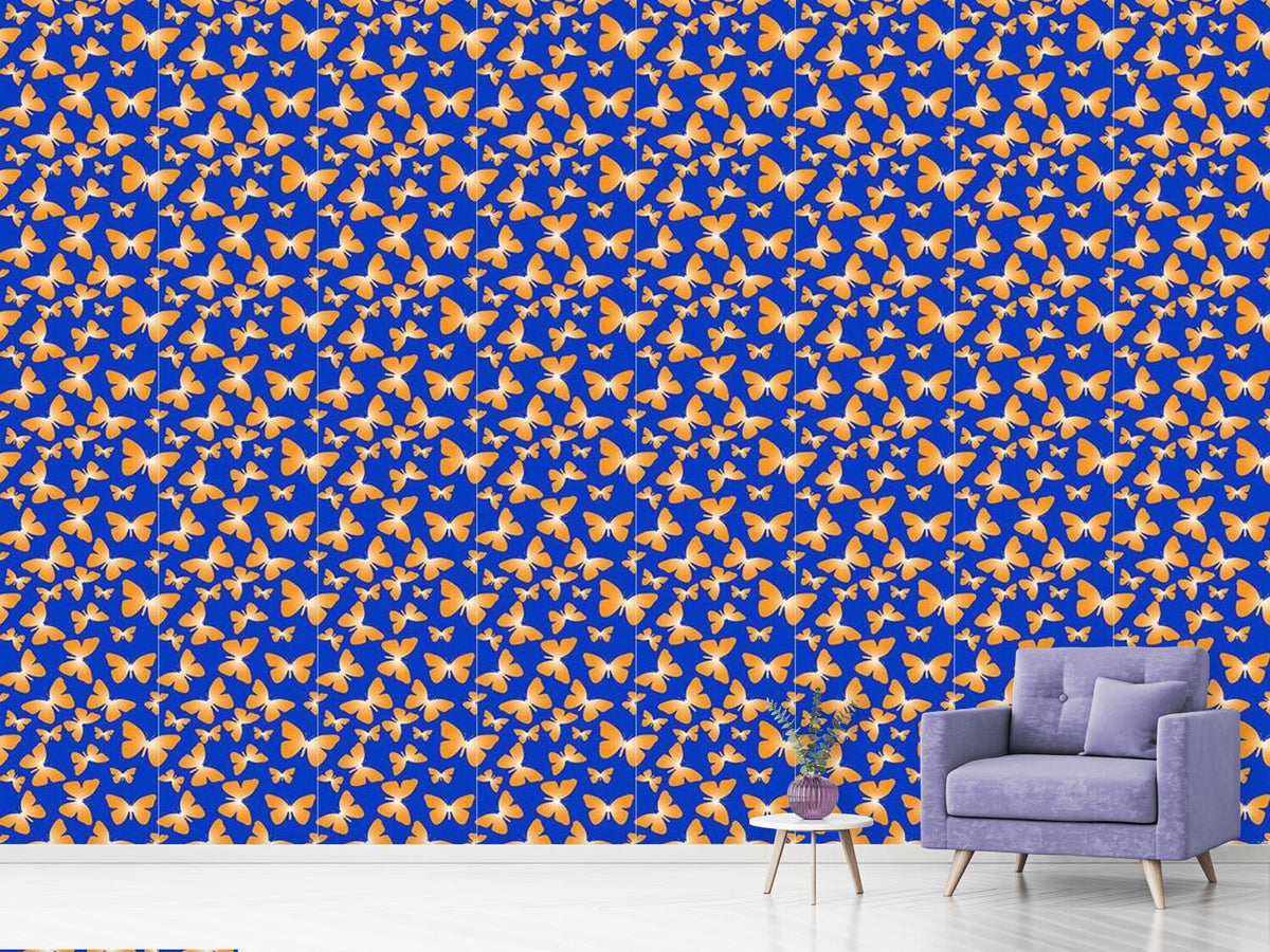 patterned-wallpaper-fly-and-flutter