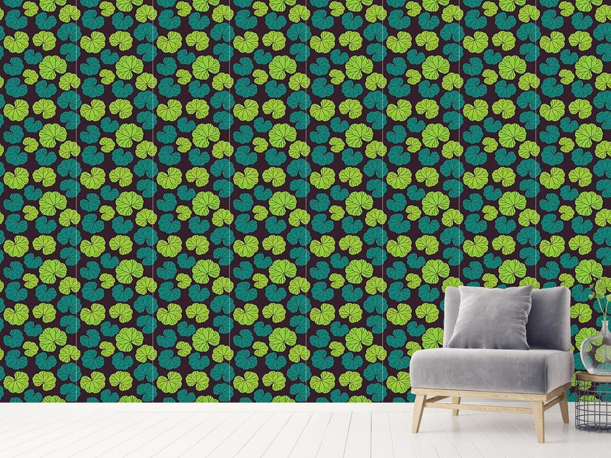 patterned-wallpaper-ladys-mantle