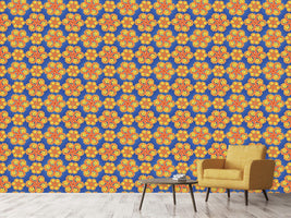 patterned-wallpaper-compass-flowers
