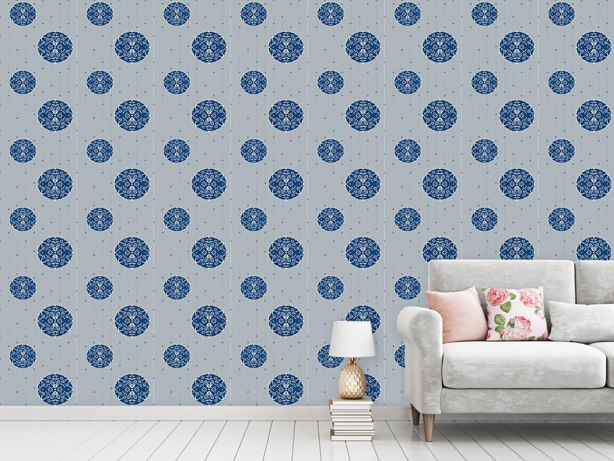 patterned-wallpaper-christmas-ornaments-silver